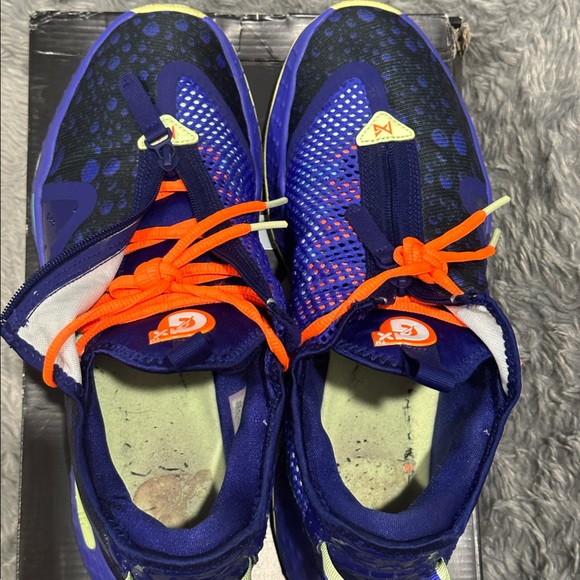 Nike PG 4 Gatorade, with zippers for a versatile look, Men’s Size 12.5 - Picture 5 of 9